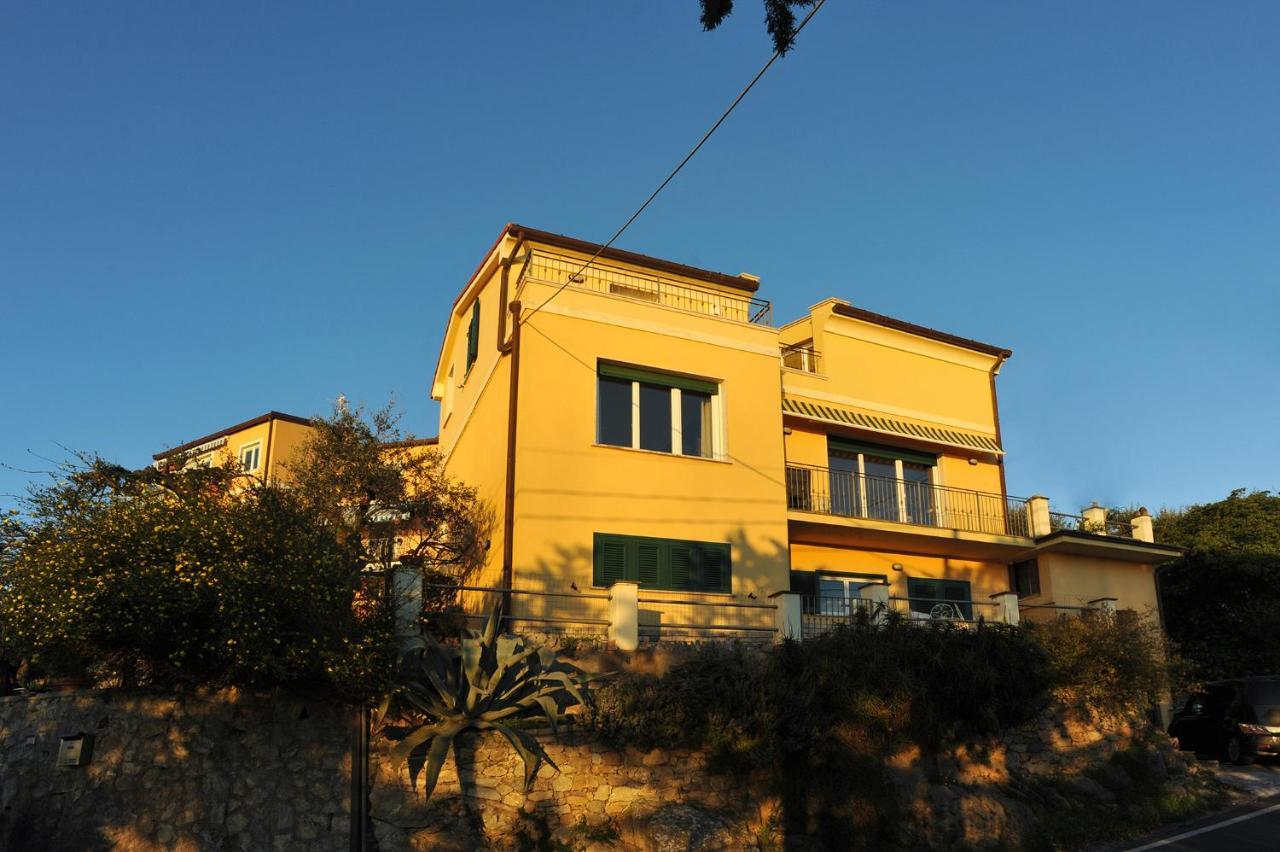 ليريسي Il Golfo Artisti E Poeti Villa Thea المظهر الخارجي الصورة